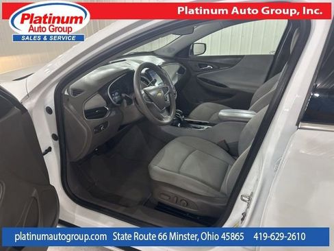 Used 2022 Chevrolet Malibu LT FWD image 11