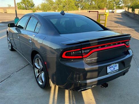Used 2016 Dodge Charger R/T image 4