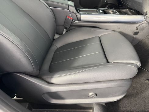 Used 2025 Mercedes-Benz GLA 250 image 32