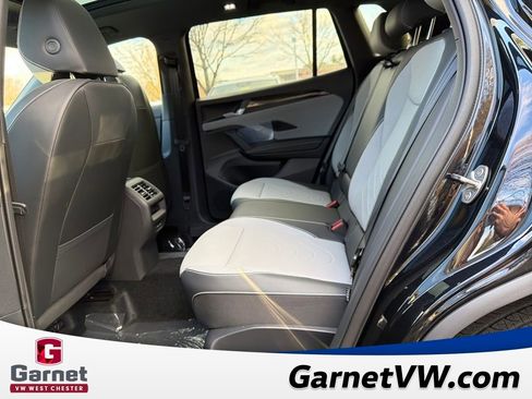 New 2026 Volkswagen Tiguan SE R-Line image 17