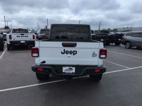 Used 2021 Jeep Gladiator Sport AWD/4WD image 7
