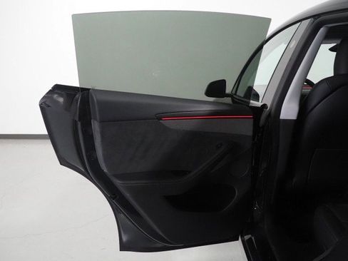 Used 2026 Tesla Model Y 2WD image 59