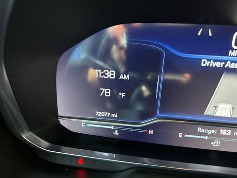 Used 2022 Chevrolet Suburban RST w/ Luxury Package image 21