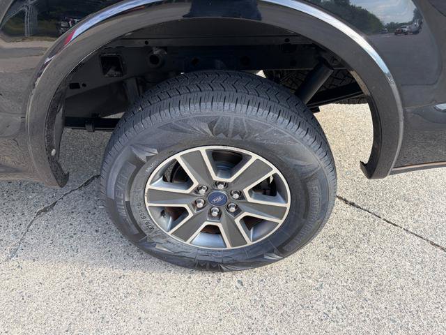 Used 2016 Ford F150 XLT w/ Equipment Group 302A Luxury AWD/4WD image 28
