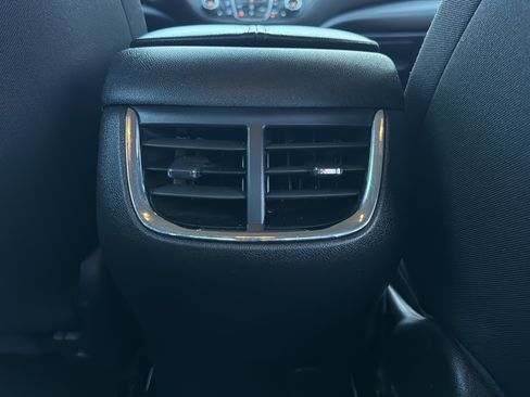 Used 2024 Chevrolet Malibu LT FWD image 31