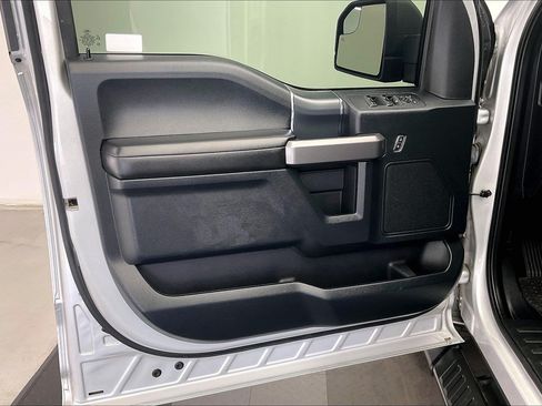 Used 2019 Ford F150 XLT w/ Equipment Group 302A Luxury AWD/4WD image 25