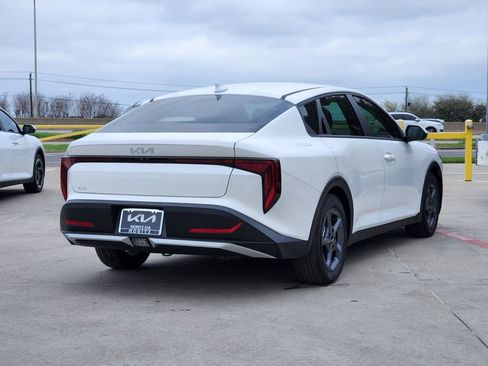 New 2026 Kia K4 LXS image 4
