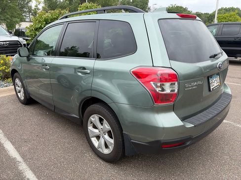 Used 2016 Subaru Forester 2.5i Premium w/ Popular Package #2 AWD/4WD image 4