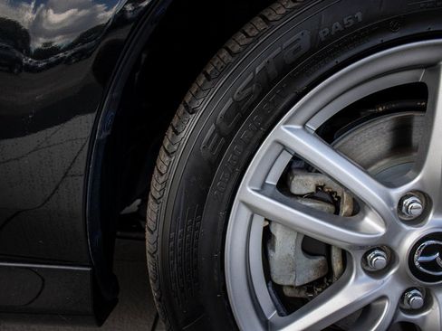 Used 2014 MAZDA MX-5 Miata Sport image 17