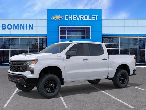 New 2026 Chevrolet Silverado 1500 Custom Trail Boss AWD/4WD image 3