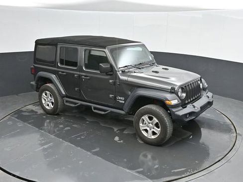 Used 2018 Jeep Wrangler Unlimited Sport S image 36