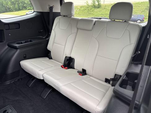Used 2020 Kia Telluride EX w/ EX Premium Package AWD/4WD image 9