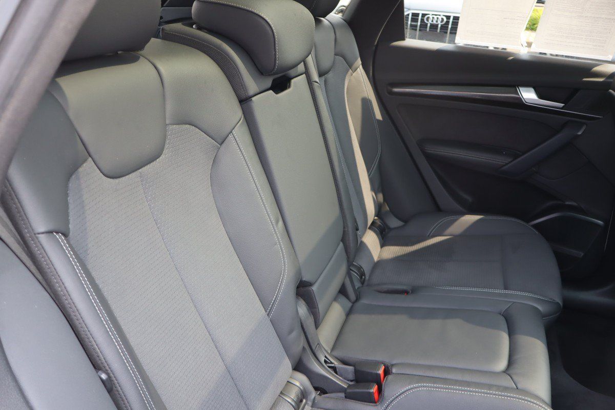 Used 2022 Audi SQ5 Premium Plus w/ Premium Plus Package AWD/4WD image 21
