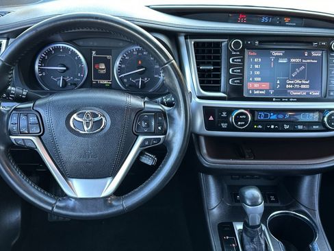 Certified 2019 Toyota Highlander XLE image 18