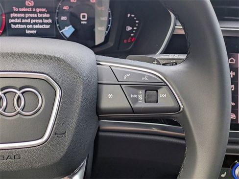 Used 2025 Audi Q3 2.0T Premium w/ Convenience Package image 24