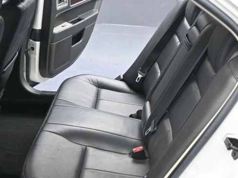 Used 2008 Lincoln MKZ Base image 17