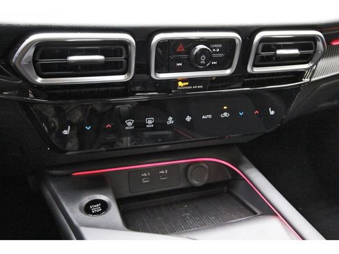 New 2026 Nissan Sentra SR w/ SR Premium Package FWD image 23