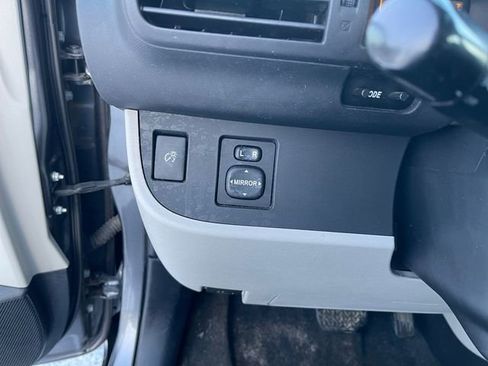 Used 2012 Scion iQ Base w/ Rear Speaker Pkg image 29