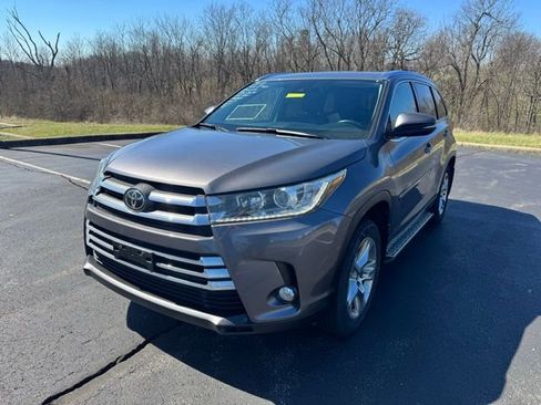 Used 2018 Toyota Highlander Limited image 7