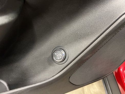 Used 2024 Chevrolet Blazer LT w/ Convenience Package image 17