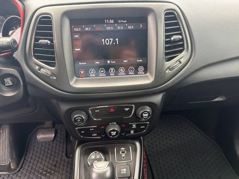Used 2020 Jeep Compass Trailhawk w/ Cold Weather Group AWD/4WD image 21