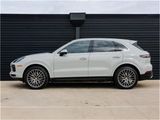 Certified 2022 Porsche Cayenne image 2