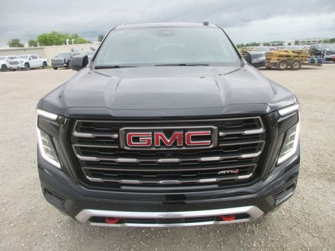 New 2026 GMC Yukon AT4 Ultimate AWD/4WD image 10