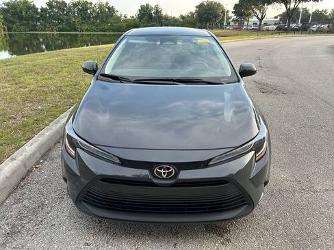 Certified 2025 Toyota Corolla LE FWD image 9