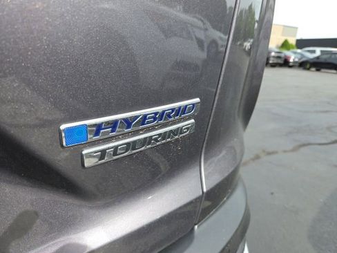 Used 2020 Honda CR-V Touring image 4
