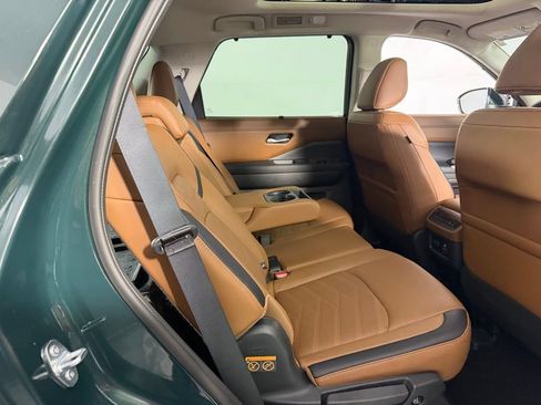 Used 2025 Nissan Pathfinder Platinum w/ Cargo Package AWD/4WD image 27