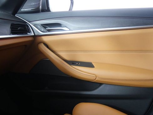 Used 2023 BMW 530i w/ M Sport Package RWD image 25