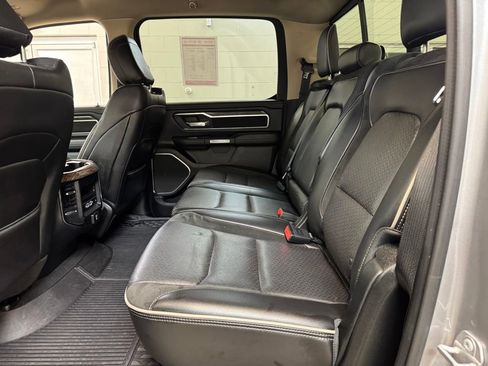 Used 2019 RAM 1500 Laramie AWD/4WD image 16