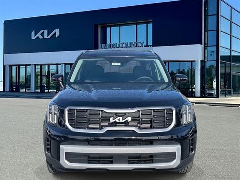 New 2025 Kia Telluride S image 2