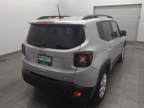 Used 2020 Jeep Renegade Latitude FWD image 7
