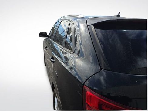 Used 2018 Audi Q3 2.0T Premium image 5