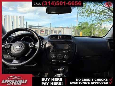 Used 2016 Kia Soul + FWD image 12
