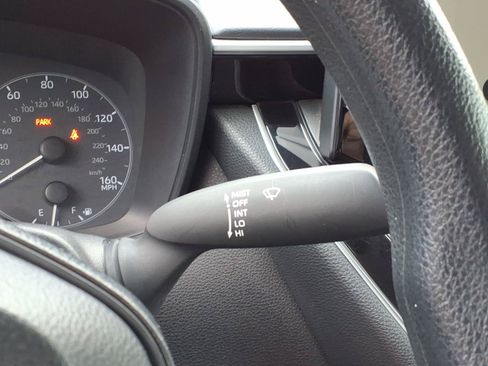 Used 2025 Toyota Corolla LE FWD image 27