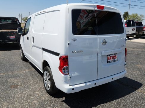 Used 2020 Nissan NV200 SV w/ Sliding Glass Door Package image 3