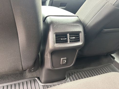Used 2022 Chevrolet Equinox LT AWD/4WD image 24
