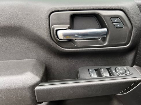 Used 2024 Chevrolet Silverado 1500 Custom image 8