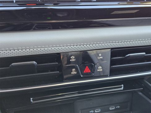 Used 2024 Volkswagen Atlas Cross Sport SEL Premium R-Line image 19