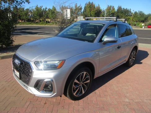 Used 2024 Audi Q5 2.0T Premium Plus w/ Premium Plus Package AWD/4WD image 75