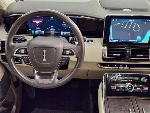 Used 2020 Lincoln Navigator Reserve w/ Luxury Package image 25