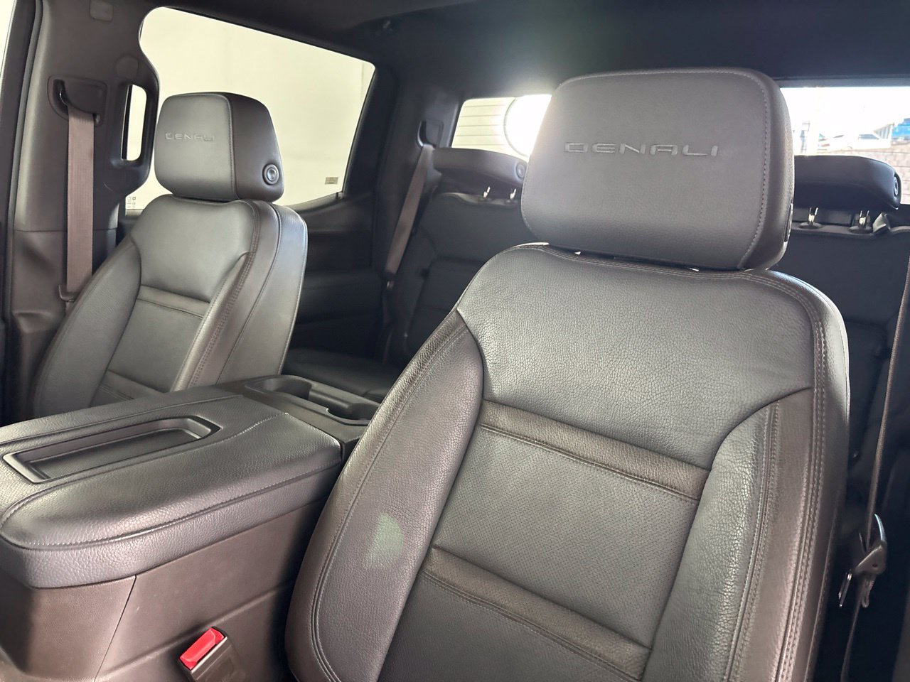 Used 2021 GMC Sierra 1500 Denali w/ Denali Ultimate Package AWD/4WD image 12