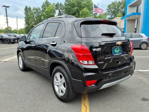 Certified 2019 Chevrolet Trax LT w/ LT Convenience Package FWD image 4