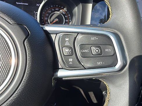 Used 2024 Jeep Wrangler Unlimited Sahara AWD/4WD image 16