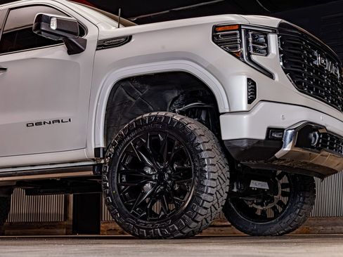 Used 2022 GMC Sierra 1500 Denali Ultimate image 12