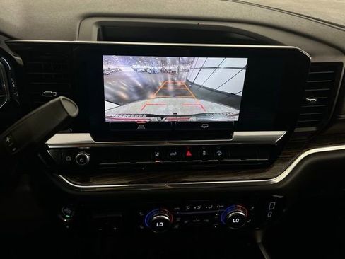 Used 2024 GMC Sierra 3500 SLE w/ SLE Value Package image 20