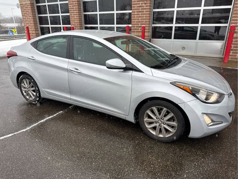 Used 2014 Hyundai Elantra SE w/ Option Group 02 image 10