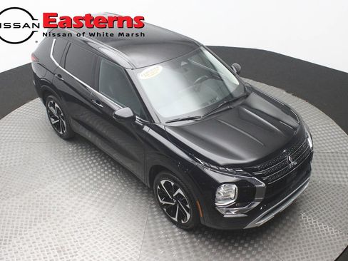Used 2024 Mitsubishi Outlander AWD image 3